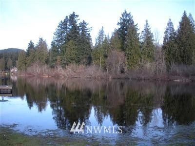 Property Photo:  14137 E Lake Kathleen Drive SE  WA 98059 