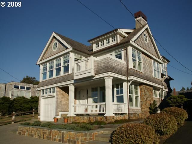 Property Photo:  157 N Ocean Ave  OR 97138 