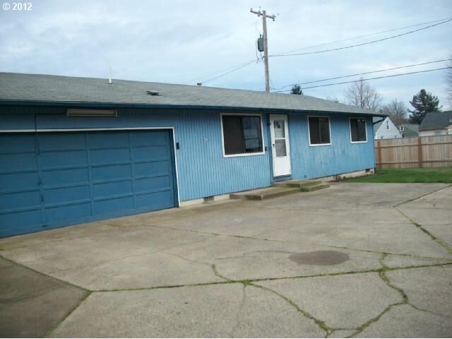 Property Photo: 4163 Fuller Ave OR 97402