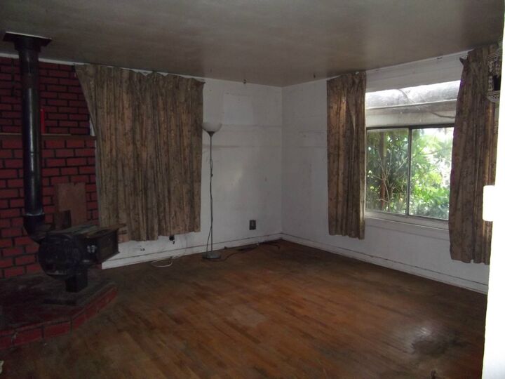 Property Photo:  1021 N 12th St  WA 98403 