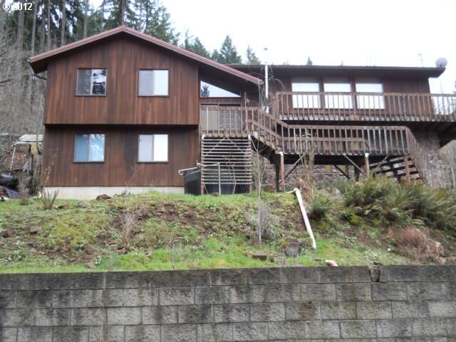 Property Photo: 8030 S C St OR 97478