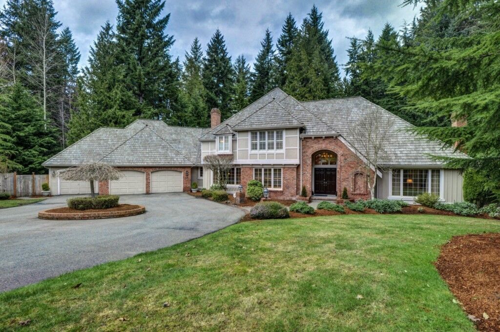 Property Photo:  10310  219th Court NE  WA 98053 