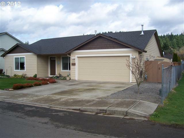 Property Photo:  2221 N M St  WA 98671 