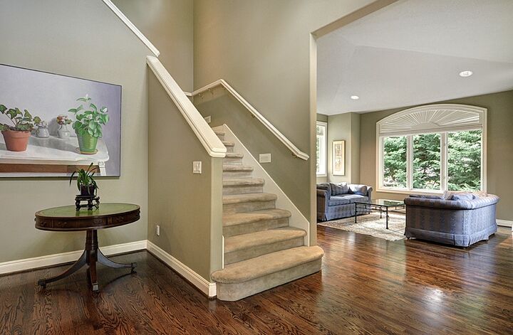 Property Photo: 10209 SE 16th St WA 98004