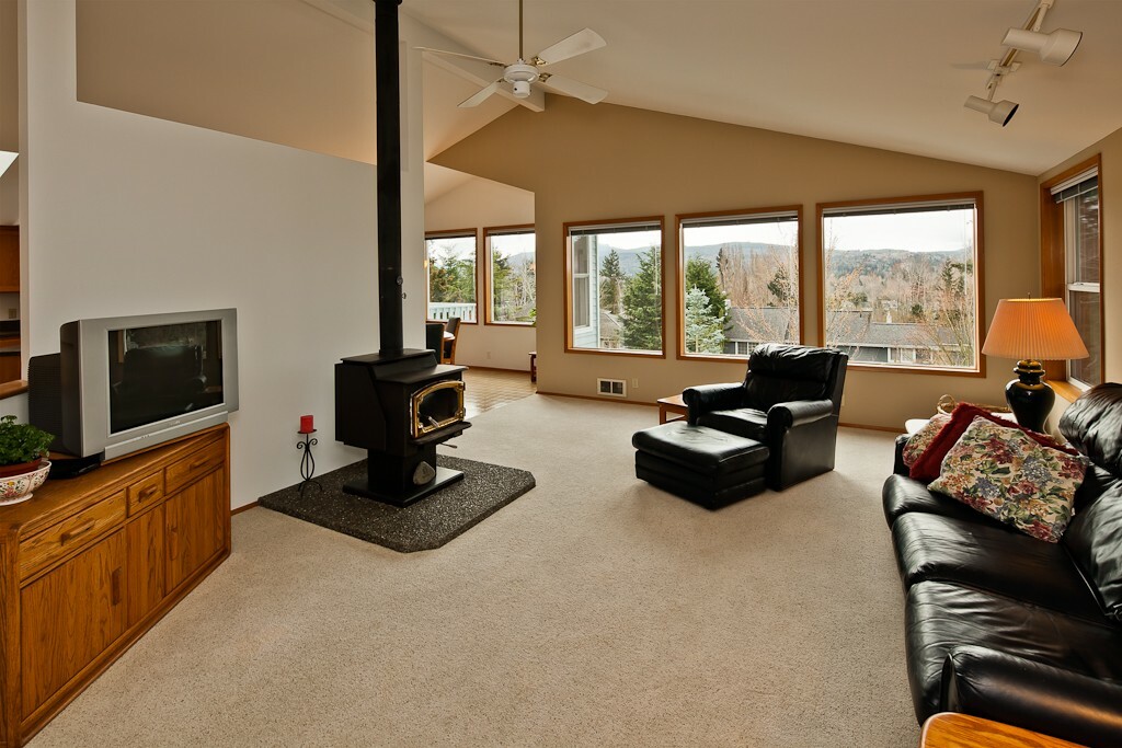 Property Photo:  3704 Illinois Lane  WA 98226 