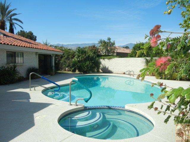 Property Photo: 8 Lincoln Place CA 92270