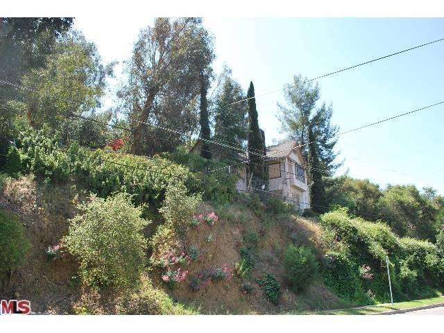 Property Photo: 15 La Roda CA 90041
