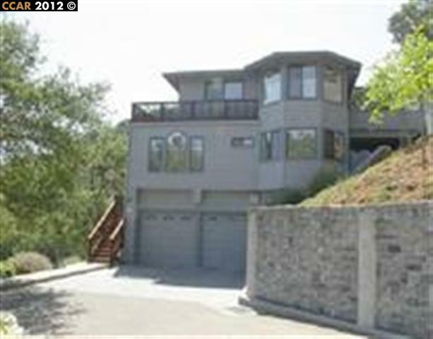 Property Photo:  59A Saddle Rd  CA 94595 