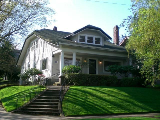 792 NE Laurelhurst Pl  Portland OR 97232 photo