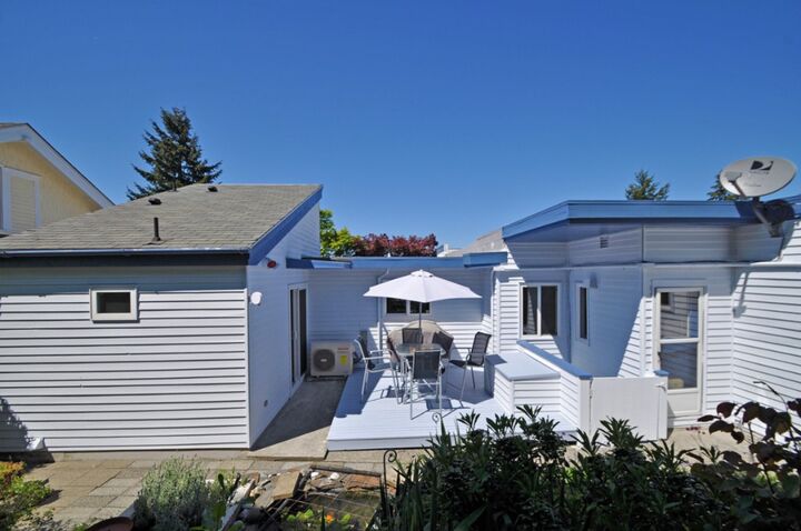 Property Photo:  6344 40 Ave SW  WA 98136 