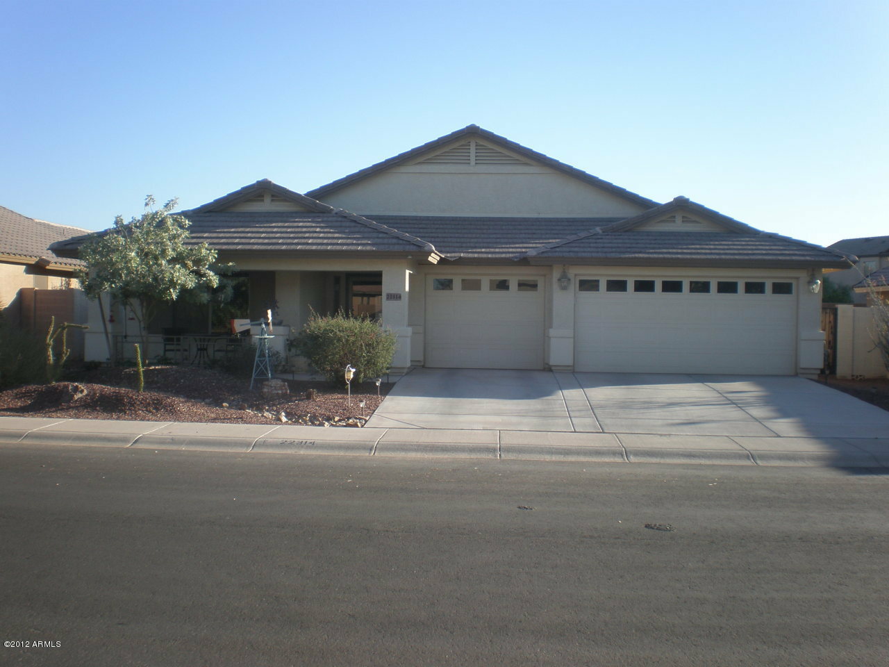 Property Photo:  22314 N Reis Drive  AZ 85138 