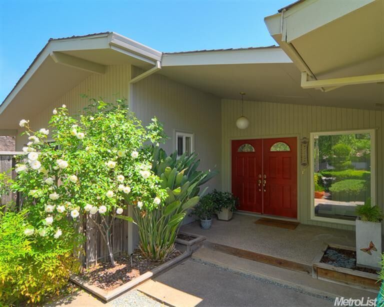 Property Photo: 3142 Clairidge Way CA 95821