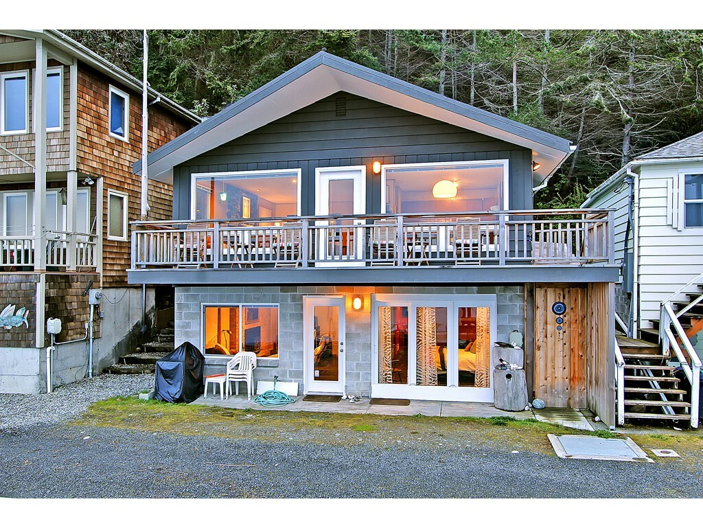 Property Photo:  110 Viewpoint Rd  WA 98368 