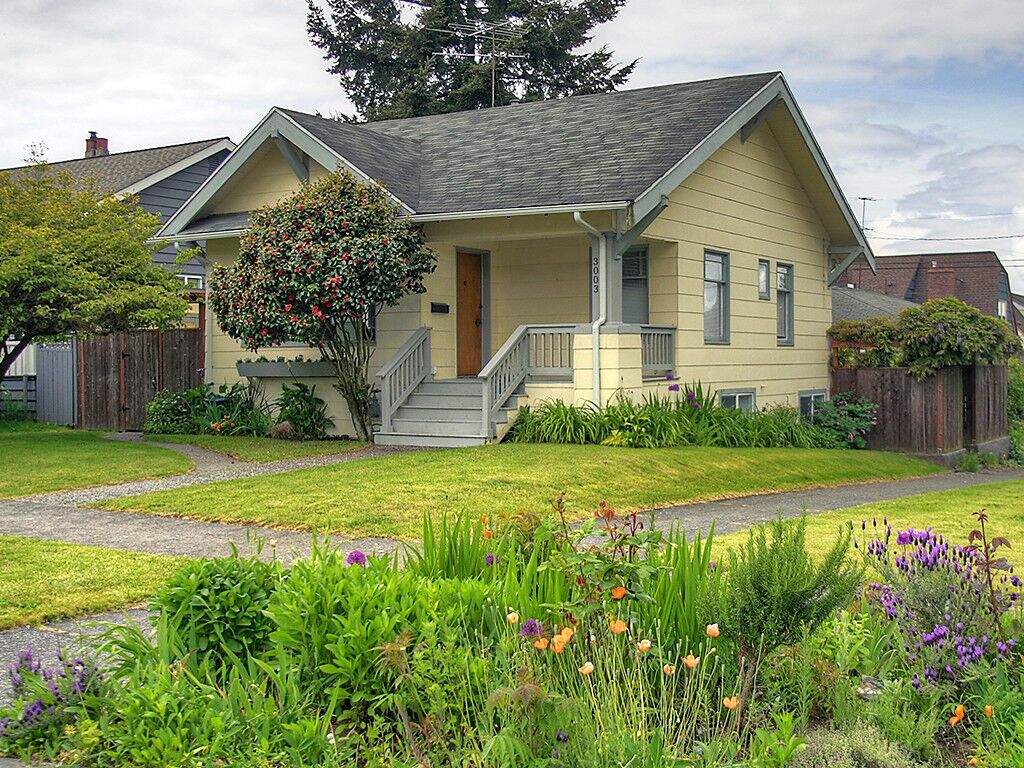 Property Photo: 3003 44th Ave SW WA 98116