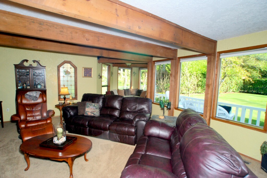 Property Photo:  23112 E Main St  WA 98074 