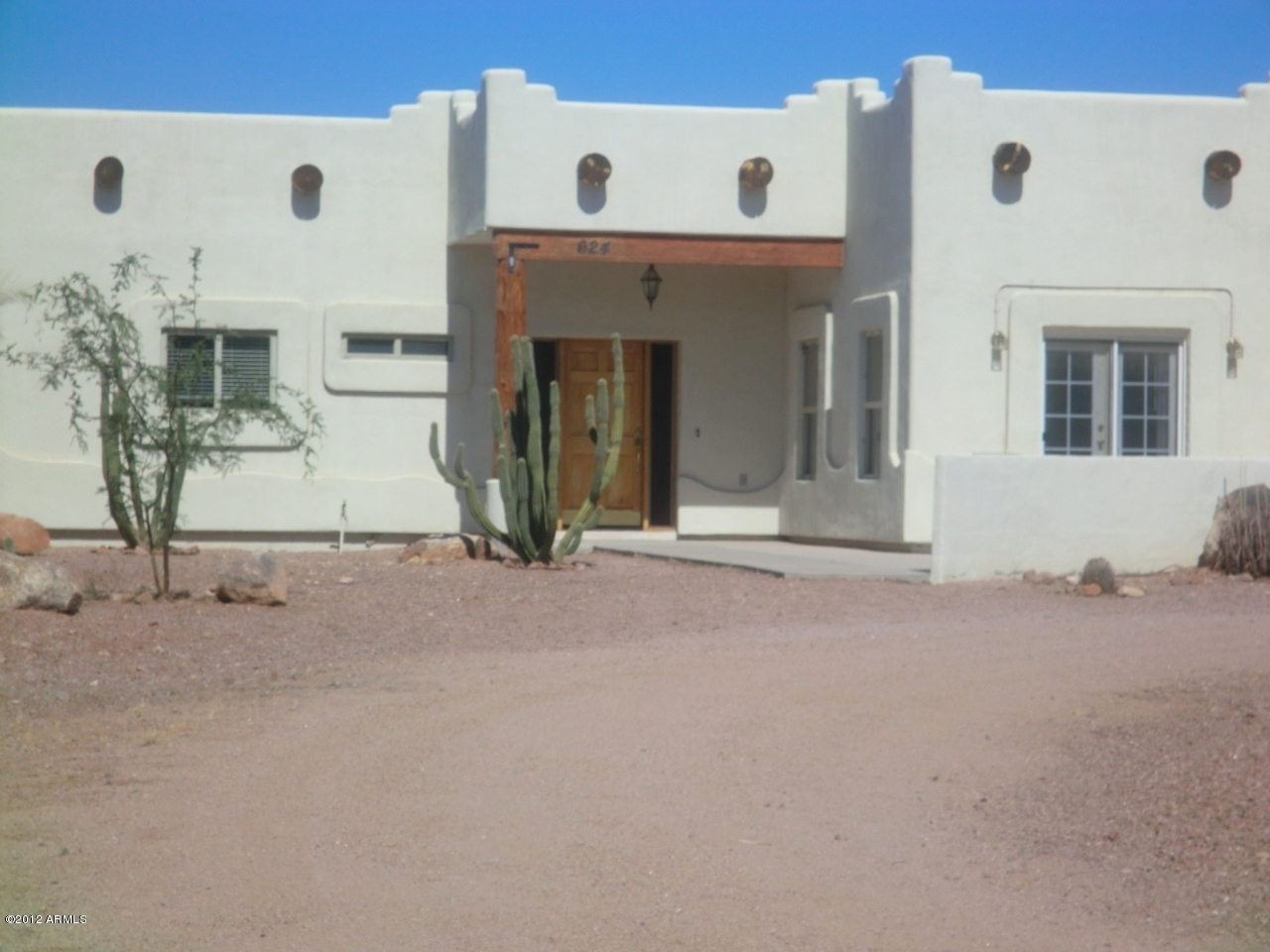 Property Photo:  624 S Mountain View Road  AZ 85119 