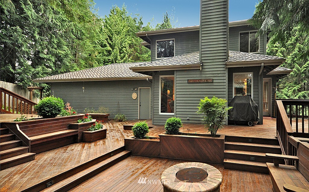 Property Photo:  3011 263rd Place SE  WA 98075 