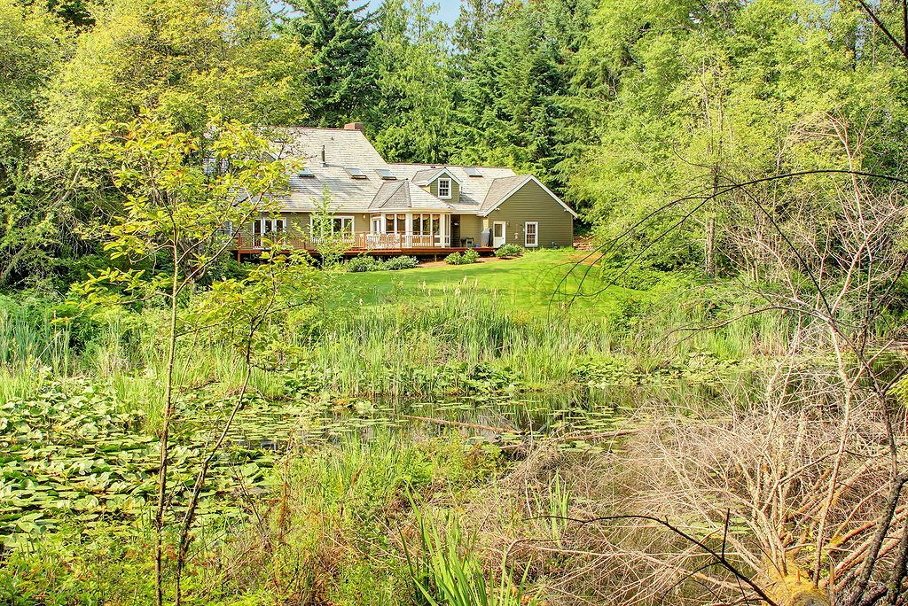 Property Photo:  22615 NE 140th Wy  WA 98077 