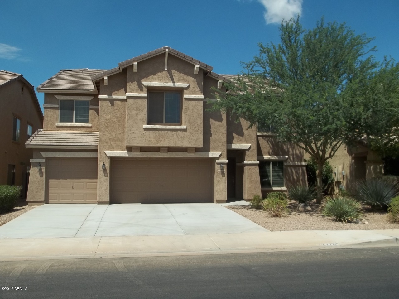 Property Photo:  43274 W Maricopa Avenue  AZ 85138 