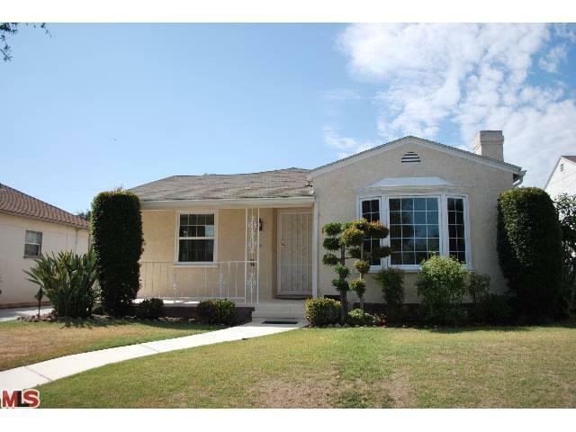 Property Photo: 2800 W 83rd St CA 90305