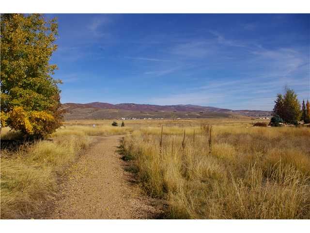 Property Photo: 1002 Cutter Lane UT 84098