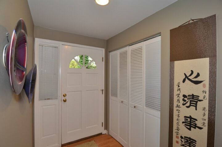 Property Photo: 10627 SE 18th St WA 98004