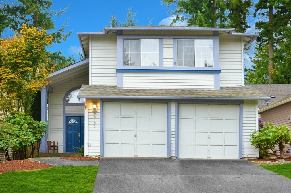 Property Photo:  20105 Hollyhills Dr NE  WA 98011 