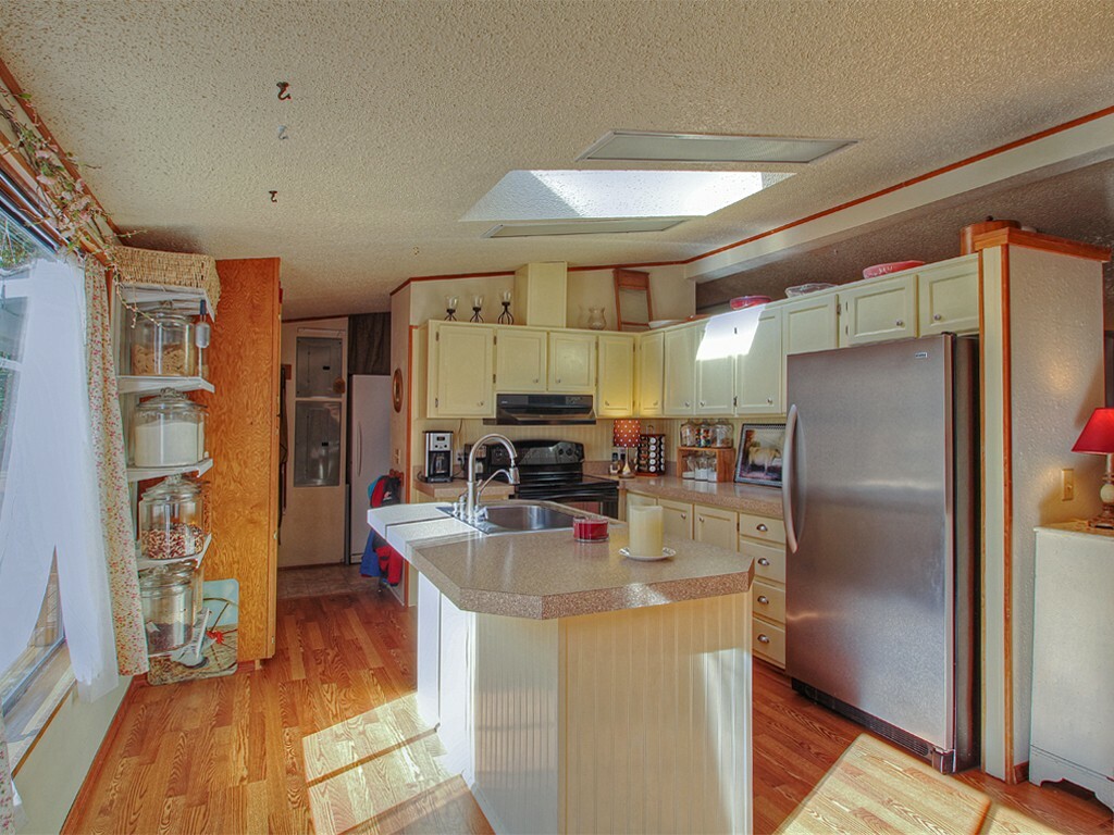 Property Photo: 14977 W Harvest Lane WA 98380