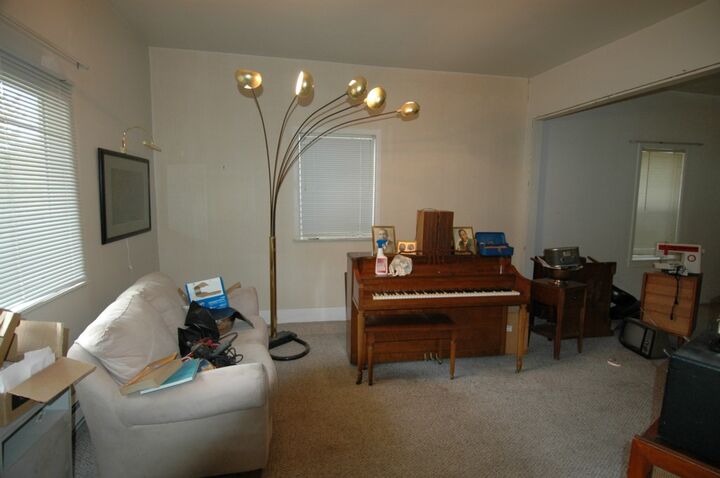 Property Photo:  1122 24th Ave  WA 98122 