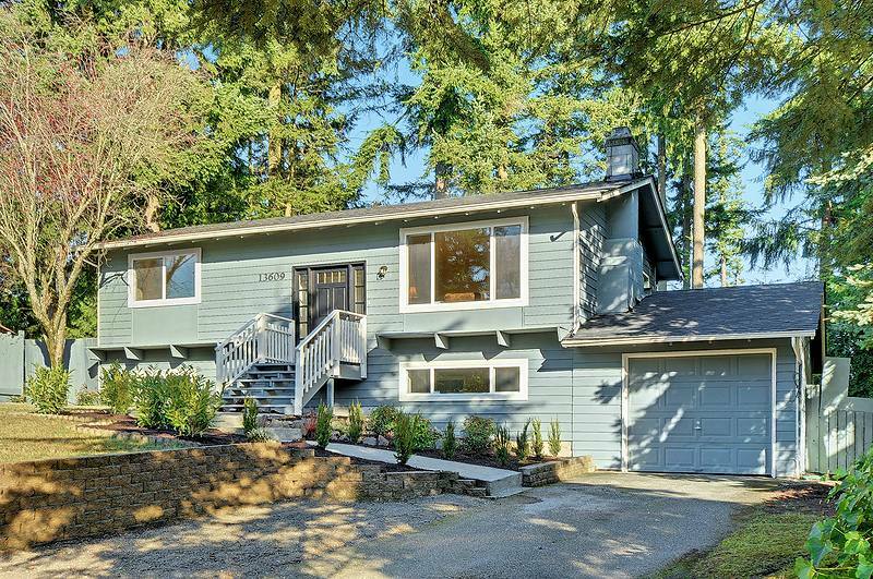 Property Photo:  13609 30th Dr SE  WA 98012 