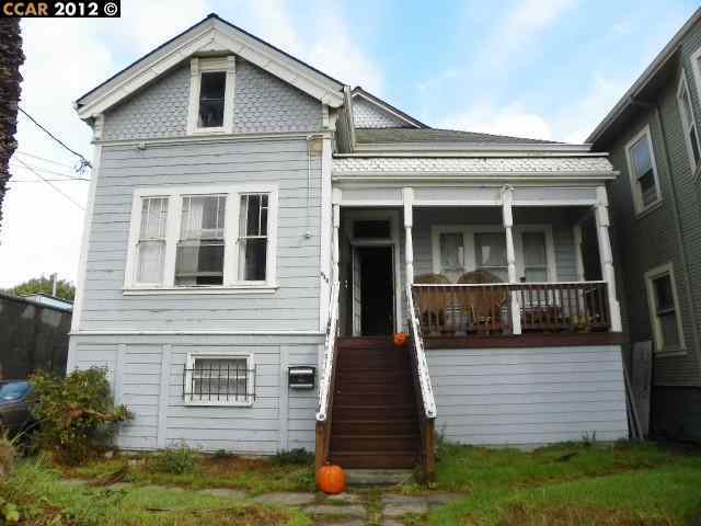 Property Photo:  844 29th St  CA 94608 