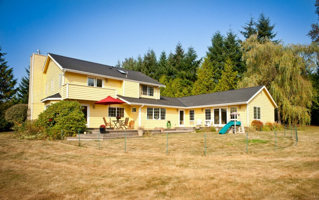 Property Photo:  12728 179 NE  WA 98052 