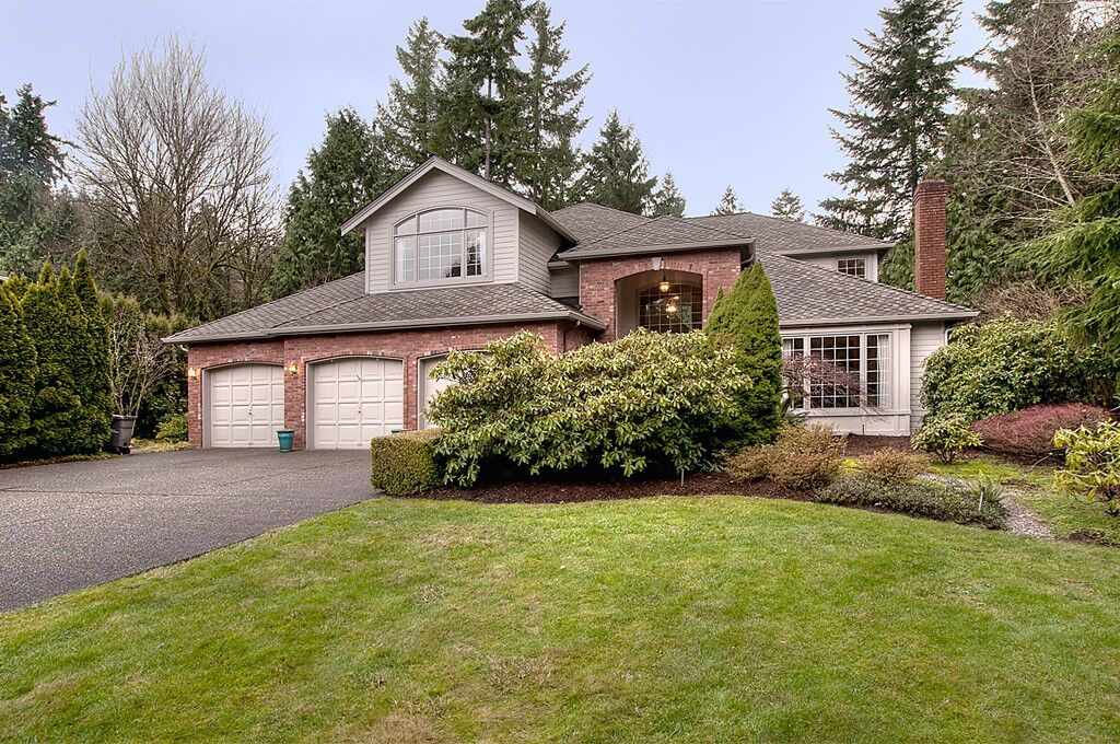 Property Photo:  23905 NE 31st Wy  WA 98074 