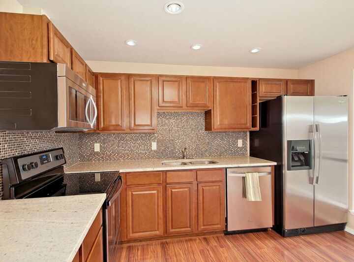 Property Photo: 1610 103rd Avenue NE #S4 WA 98004