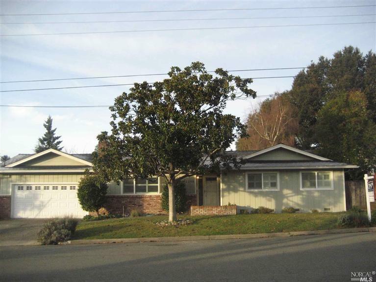 Property Photo:  2215 Northwood Dr  CA 95404 