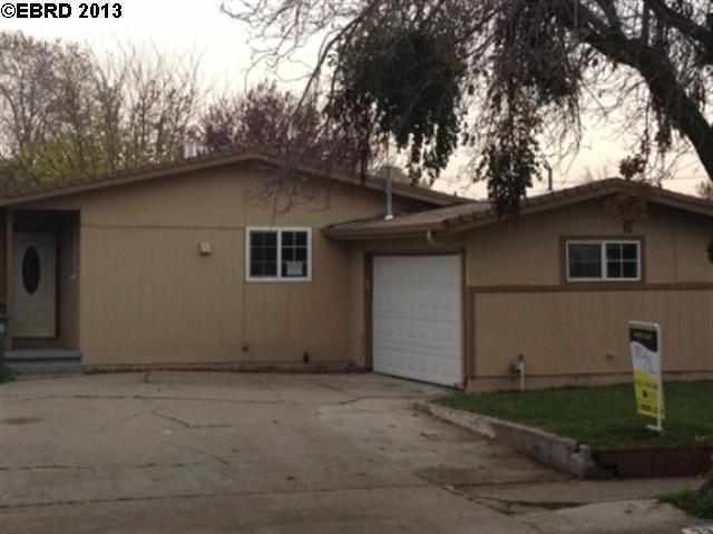 Property Photo:  3351 Cecelia Way  CA 94565-4803 