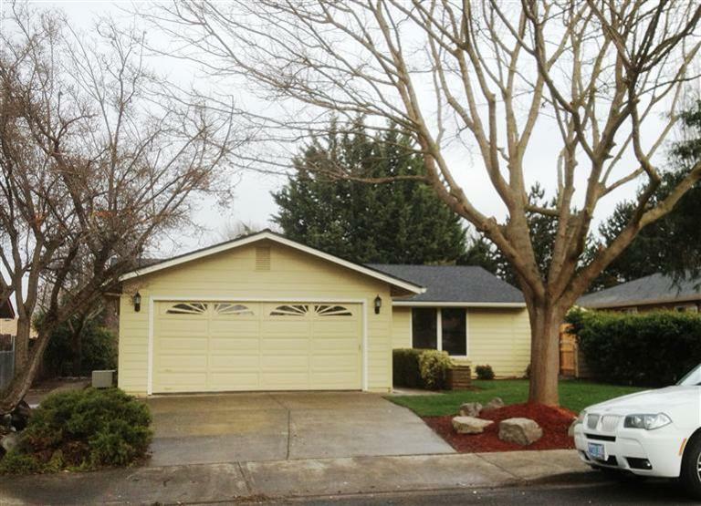 Property Photo:  2998 Clearview Ave  OR 97501 