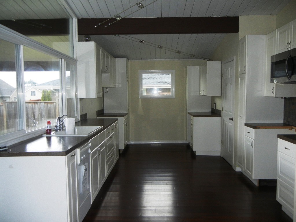 Property Photo: 2022 Grandview Dr W WA 98466
