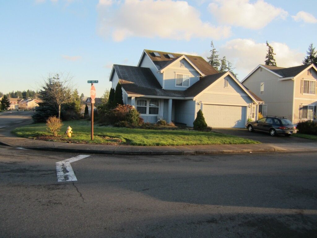 Property Photo:  402 E 25th St S  WA 98354 