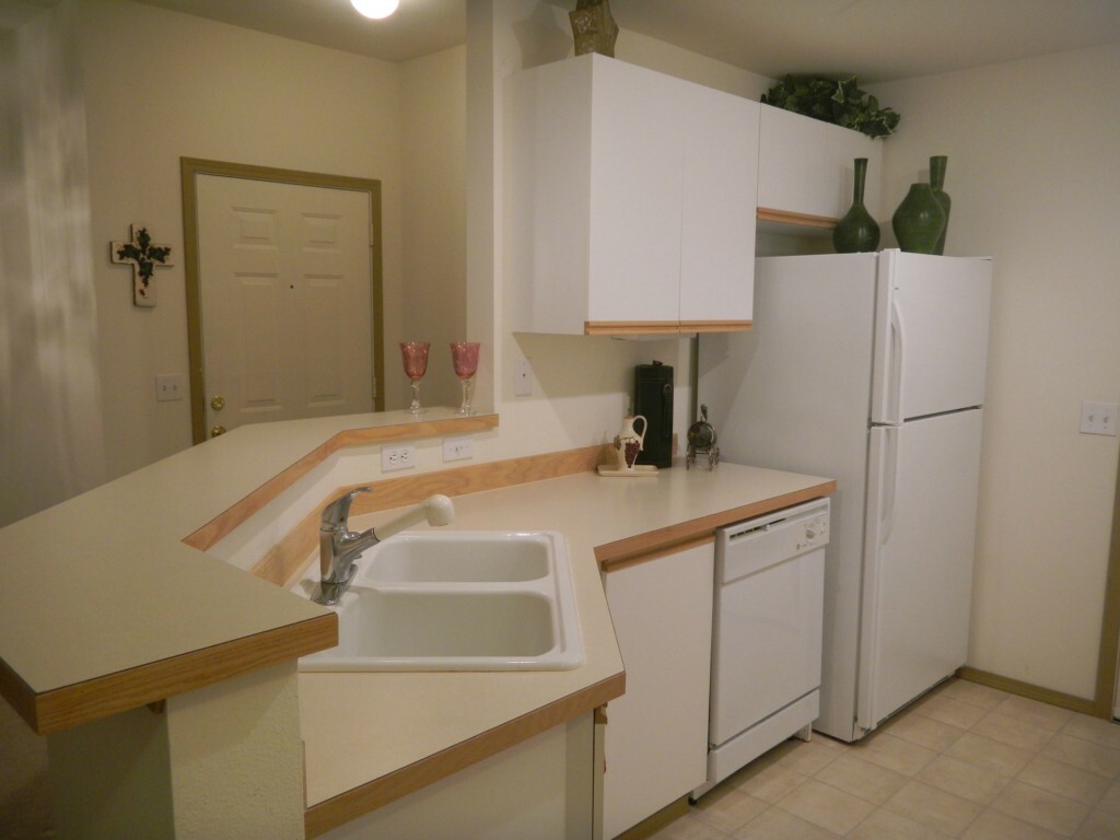 Property Photo: 4021 S 222nd Place 104 WA 98032