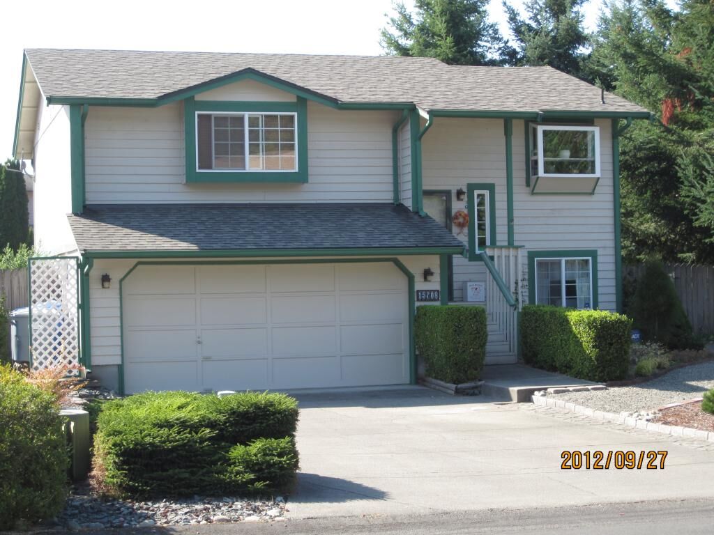 Property Photo:  15708 18th Avenue Ct E  WA 98445 