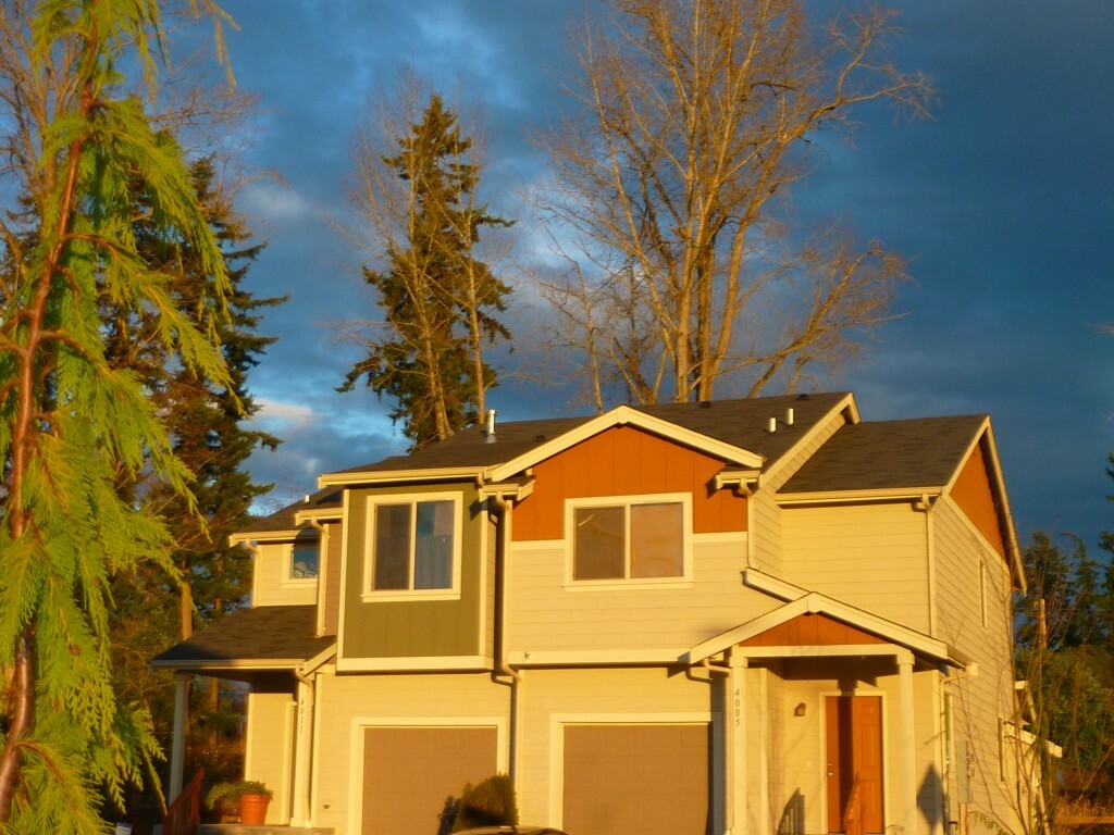 Property Photo:  8209 42nd Place NE  WA 98270 