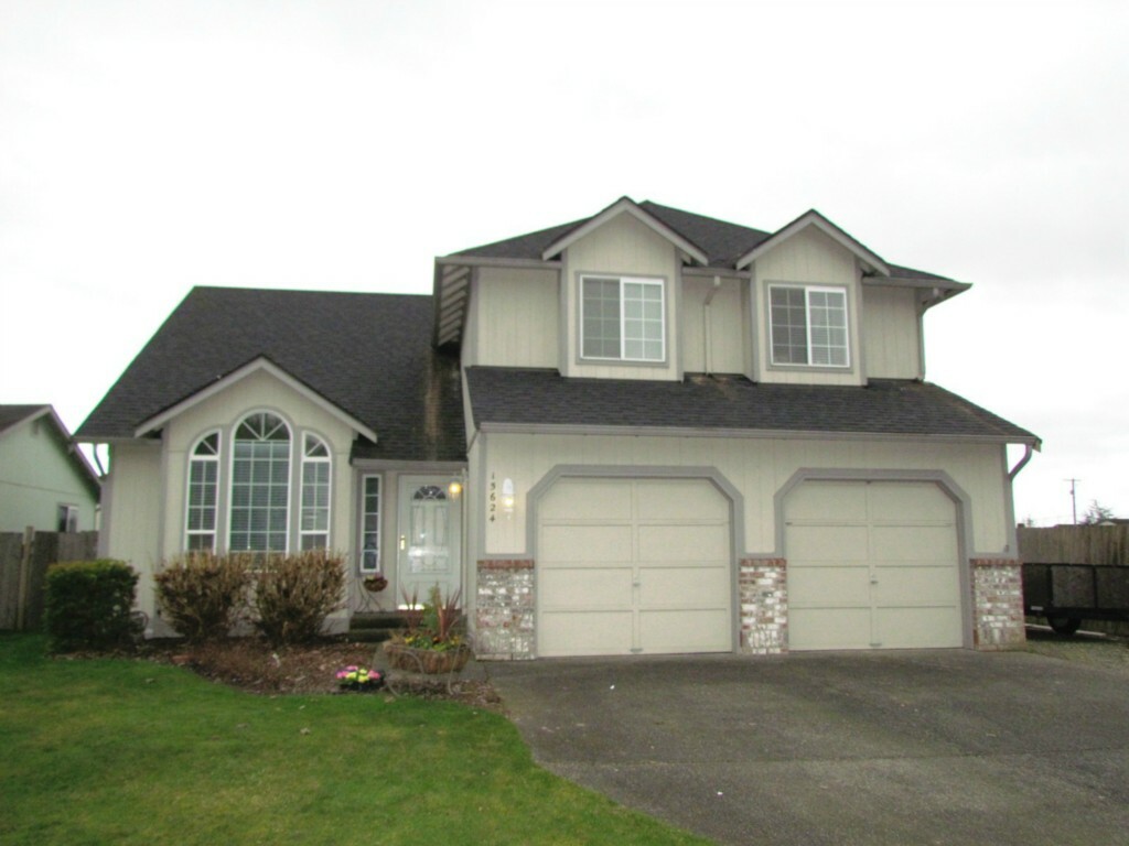 Property Photo:  15624 54th St Ct E  WA 98390 