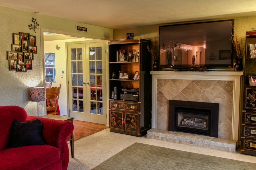 Property Photo: 1218 Shirley Place WA 98274