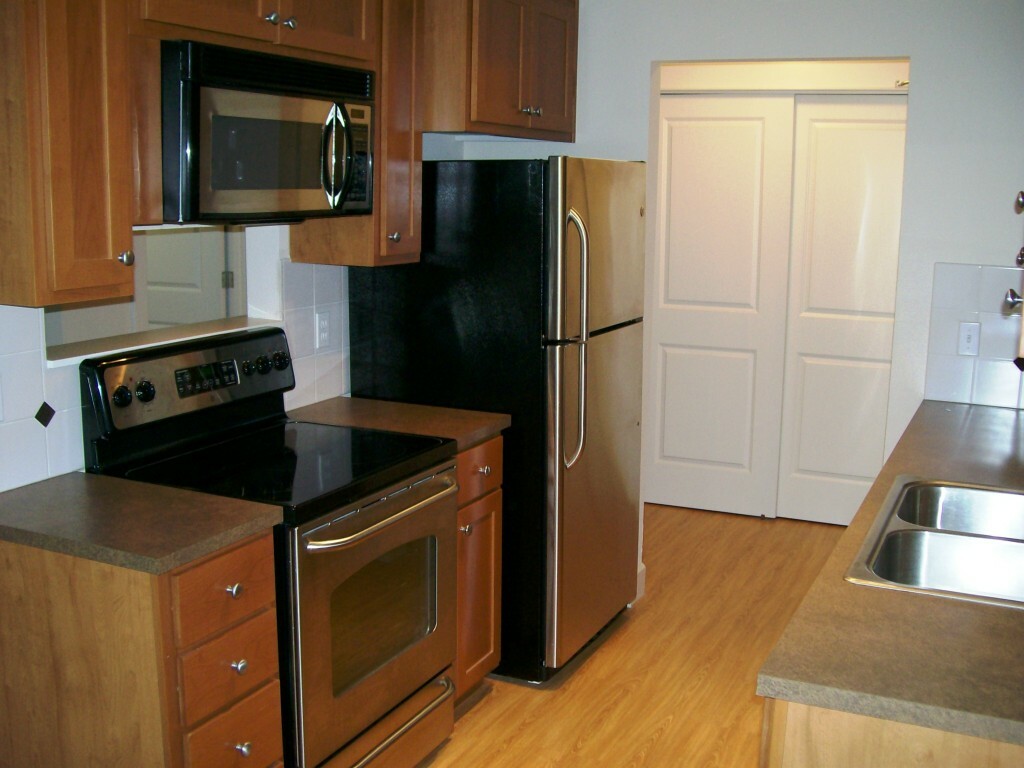 Property Photo:  8025 234th St 117  WA 98026 