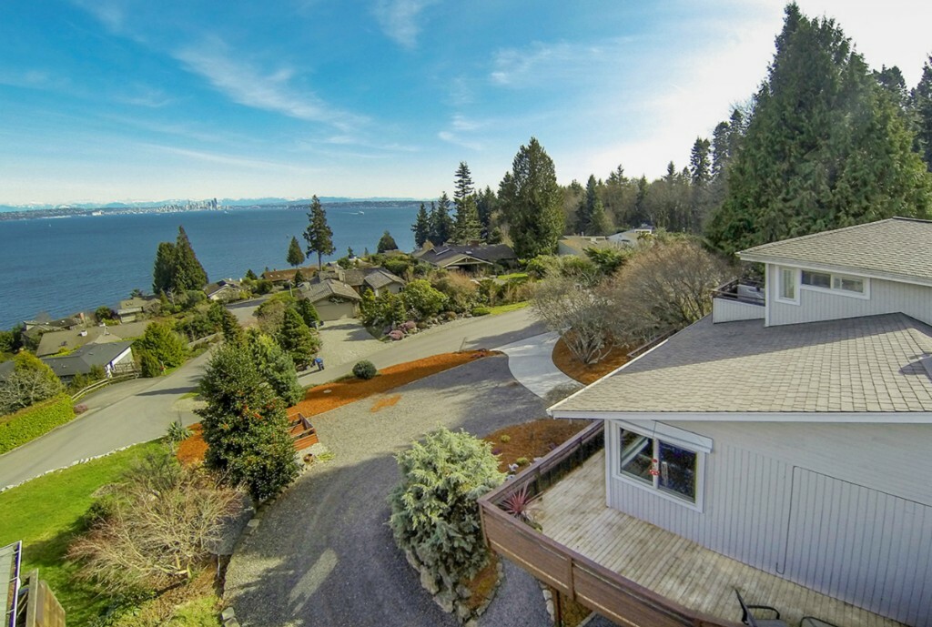 Property Photo:  10797 Bill Point NE  WA 98110 