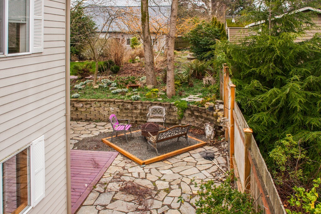 Property Photo: 3257 Laurelwood Ave WA 98225