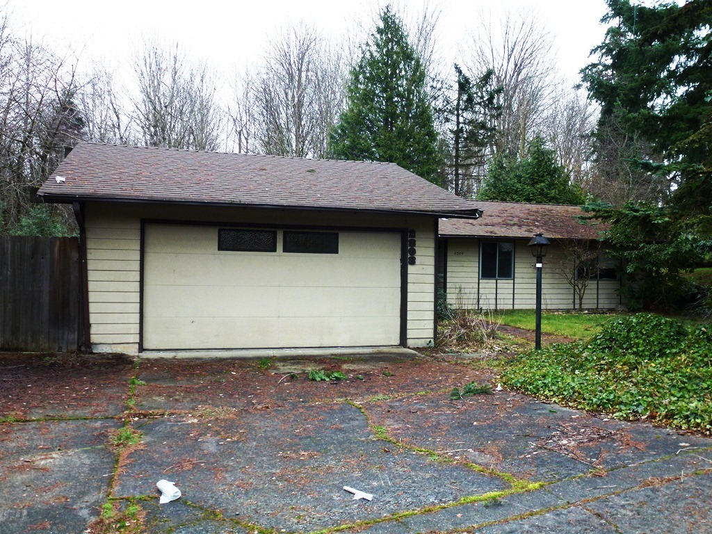 Property Photo: 2308 SE 19th St WA 98055
