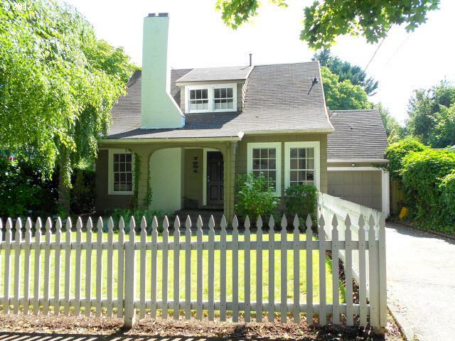 Property Photo: 7304 SE 36th Ave OR 97202