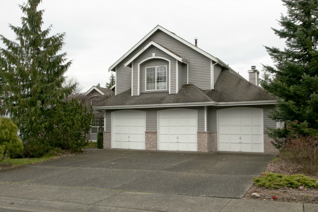 Property Photo: 30 174th St SW WA 98012